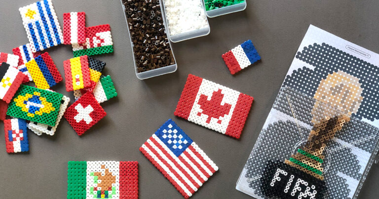 15 Plaques De Perles à Repasser Avec Cartes Modèles – Kit Créatif Pour Porte-clés, Dès 5 Ans