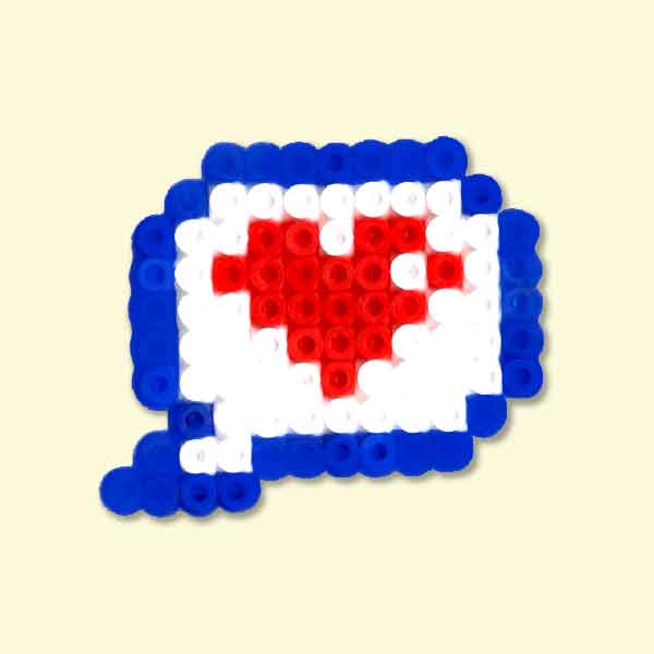 Modèle de perles à repasser à imprimer Retro Gaming Coeurs -DIY Creation Fête des Mères, fête des pères - Free printable Retro gaming hearts perler beads pattern! DIY creation for mother's day, father's day! Actual size for pegboards!