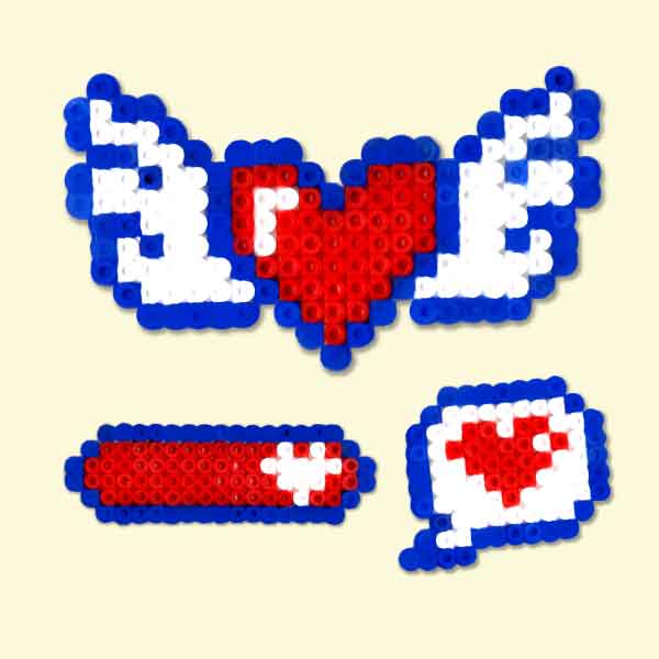 Modèle de perles à repasser à imprimer Retro Gaming Coeurs -DIY Creation Fête des Mères, fête des pères - Free printable Retro gaming hearts perler beads pattern! DIY creation for mother's day, father's day! Actual size for pegboards!