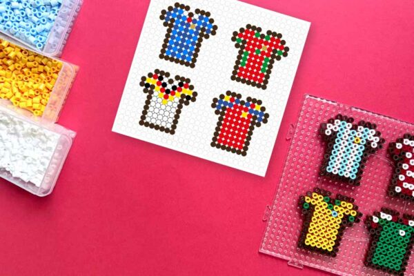 Modèle perles à repasser FIFA 2026 à imprimer gratuit - Coupe du Monde de Football - Crée le marillot de ton équipe FIFA pour ta déco 100% foot ! Free printable 2026 FIFA World Cup - Soccer Jersey - perler beads patterns