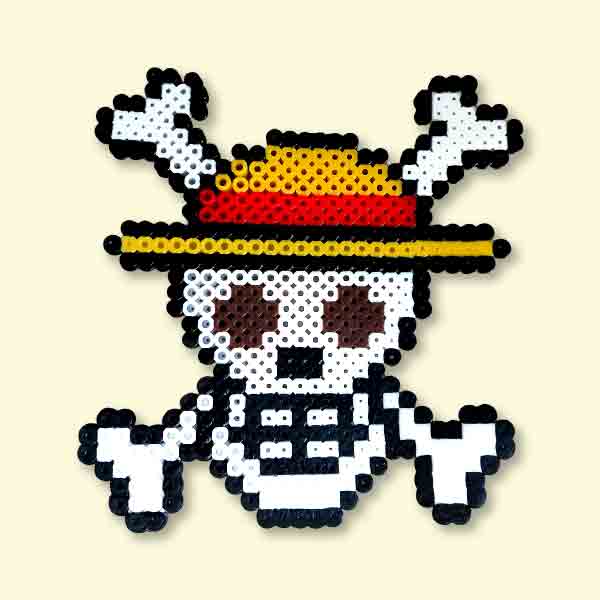 Modèle de perles à repasser One Piece à imprimer - Logo Pirate - Easy & Free printable One Piece perler beads pattern! Actual size for pegboards!