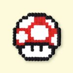 Modèle de perles à repasser Super Mario à imprimer - Super Champignon - Easy & Free printable Mario Super Mushroom perler beads pattern! Actual size for pegboards!